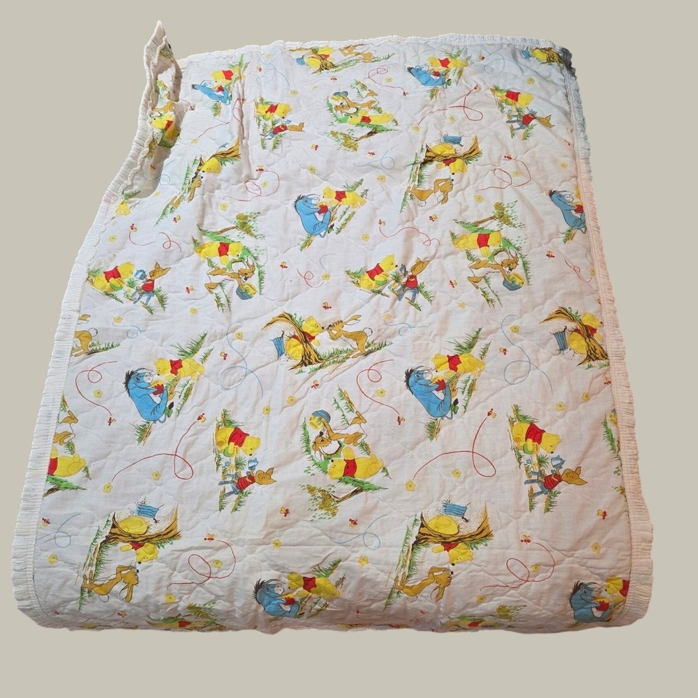 Disney Winnie the Pooh Quilted Baby Blanket Kids White Good Vintage Ruffle Trim